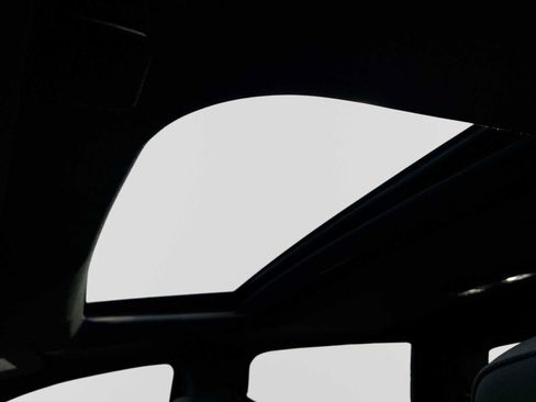 Certified 2023 GMC Sierra 1500 AT4 w/ AT4 Premium Package image 19