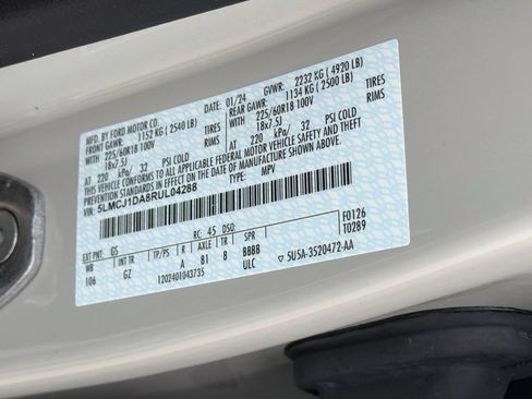 Used 2024 Lincoln Corsair AWD w/ Equipment Group 101A image 33