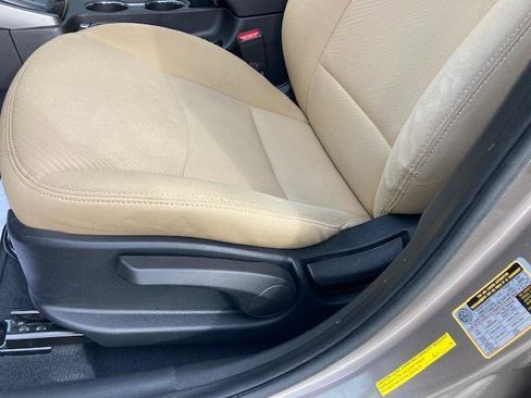 Used 2013 Hyundai Elantra GLS image 29