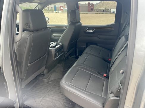 Used 2025 GMC Sierra 1500 Elevation w/ Elevation Premium Package AWD/4WD image 11