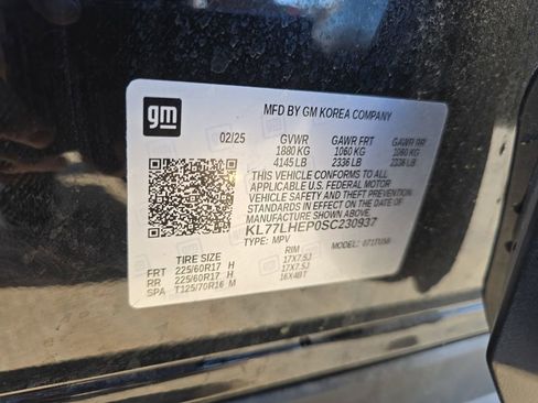 Used 2025 Chevrolet Trax LT w/ LT Convenience Package FWD image 34