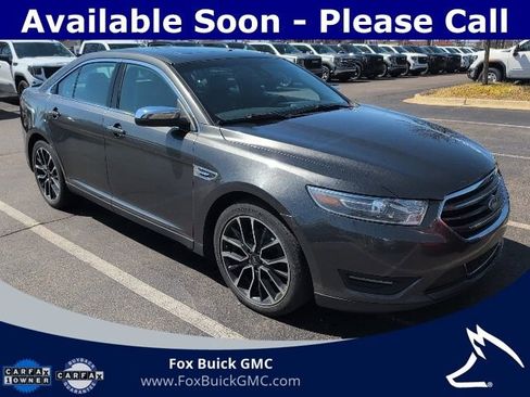 Used 2017 Ford Taurus Limited image 3