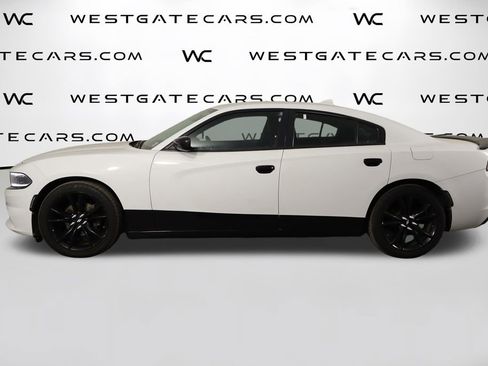 Used 2016 Dodge Charger SXT w/ Blacktop Package RWD image 5