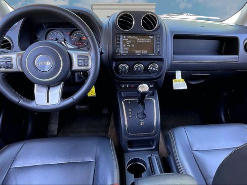 Used 2016 Jeep Patriot High Altitude AWD/4WD image 15