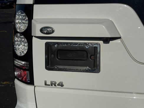 Used 2016 Land Rover LR4 HSE Silver Edition image 34