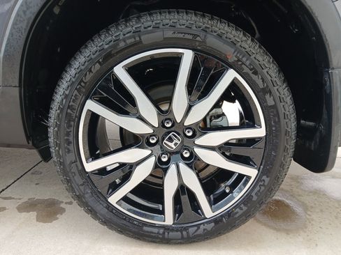 Used 2022 Honda Pilot Touring image 16