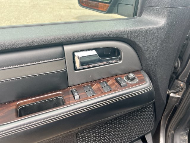 Used 2015 Ford Expedition EL Platinum AWD/4WD image 18