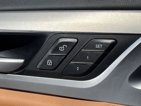 Used 2025 BMW X4 xDrive30i image 17