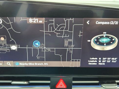 Used 2025 Hyundai Elantra SEL FWD image 38