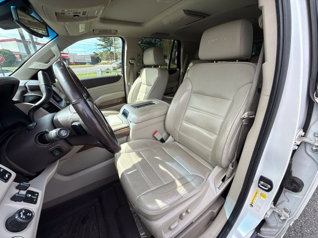 Used 2019 GMC Yukon Denali w/ Open Road Package AWD/4WD image 9