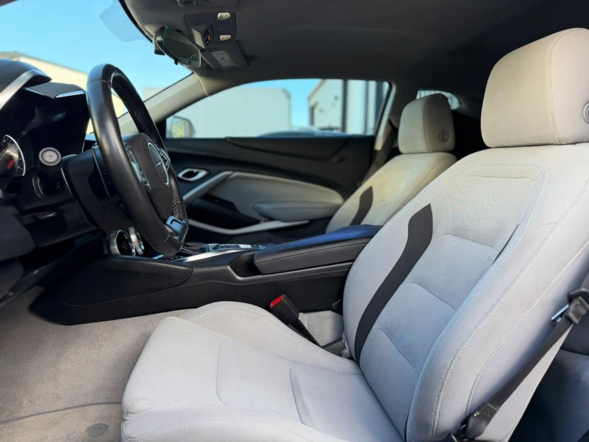 Used 2023 Chevrolet Camaro LT RWD image 13
