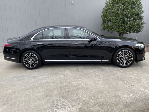 Certified 2024 Mercedes-Benz S 580e S 580e 4MATIC Sedan image 5