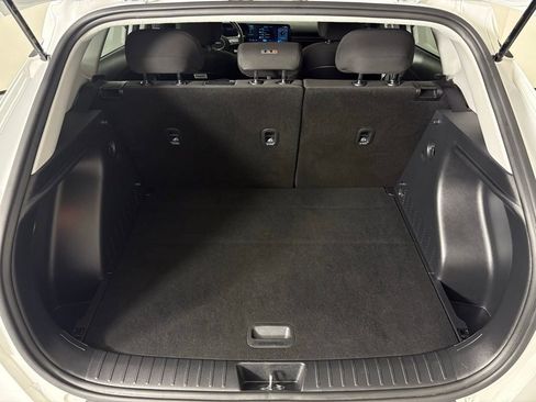 Used 2025 Hyundai Kona SEL FWD image 38
