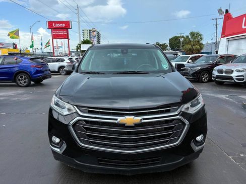 Used 2021 Chevrolet Traverse LT FWD image 1