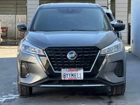 Used 2021 Nissan Kicks S image 11
