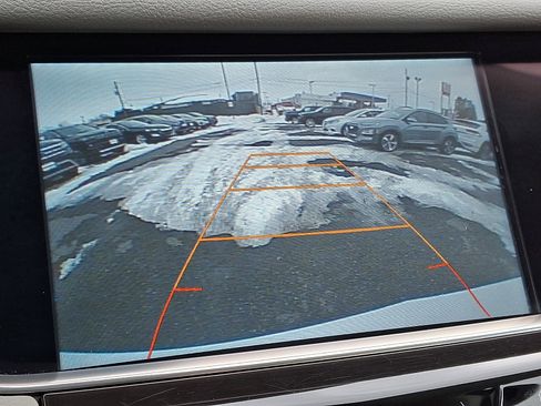 Used 2017 Cadillac XT5 Luxury w/ Driver Awareness Package image 19