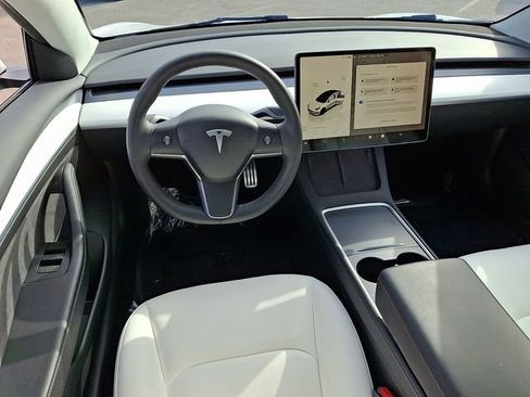 Used 2023 Tesla Model 3 Performance image 14