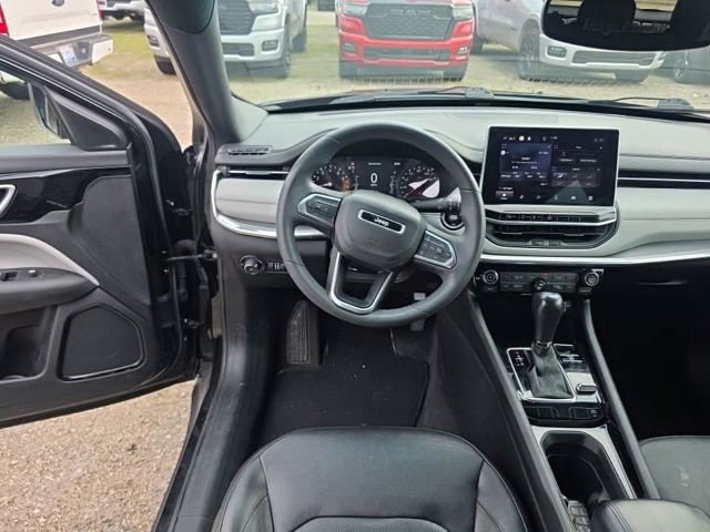 Used 2023 Jeep Compass Limited AWD/4WD image 8