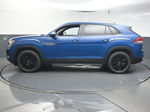 New 2026 Volkswagen Atlas Cross Sport SE FWD image 5