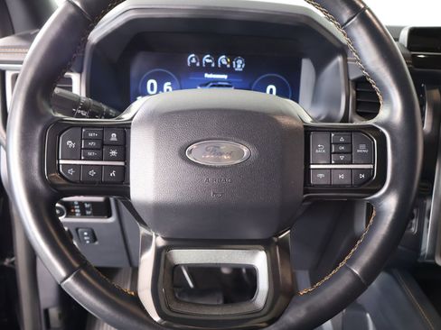 Used 2024 Ford Expedition Platinum AWD/4WD image 3