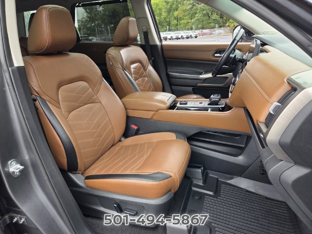 Used 2022 Nissan Pathfinder Platinum w/ Cargo Package AWD/4WD image 17