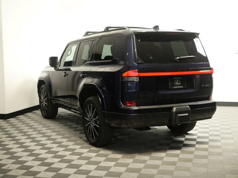 Used 2026 Lexus GX 550 w/ Accessory Package (2T) AWD/4WD image 7