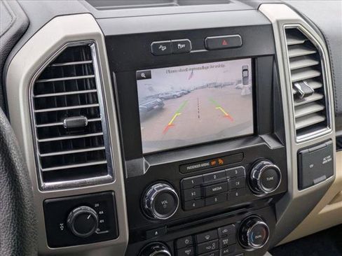 Used 2015 Ford F150 Lariat image 13