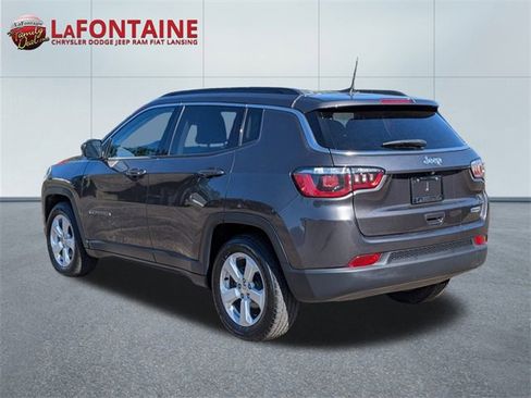 Used 2019 Jeep Compass Latitude image 3