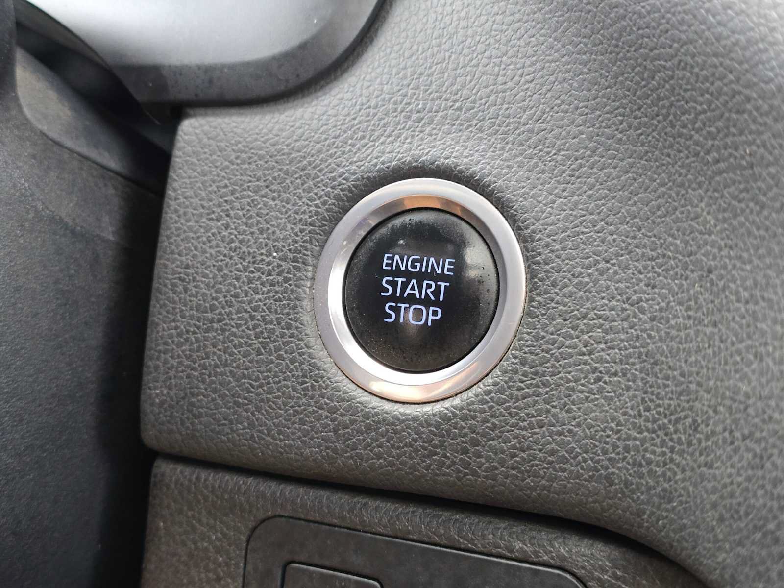 Used 2024 Toyota Tundra Limited AWD/4WD image 37