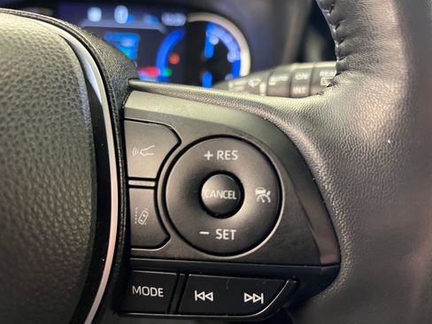 Used 2023 Toyota RAV4 XLE Premium image 26