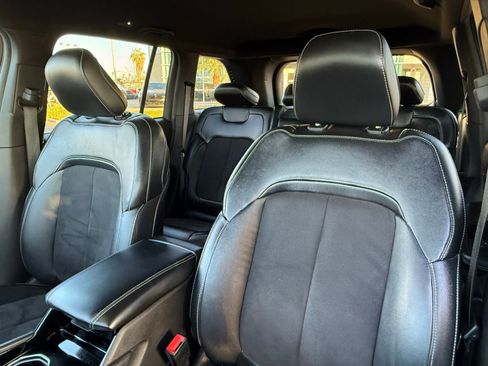 Used 2022 Jeep Grand Cherokee Altitude image 21