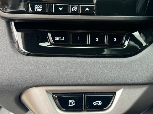 Used 2025 Lexus RX 500h F Sport w/ Convenience Package AWD/4WD image 29