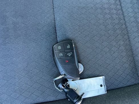 Used 2025 Chevrolet Silverado 2500 Custom w/ Custom Value Package image 19