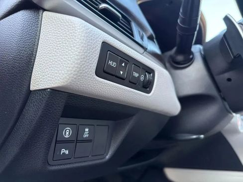 Used 2018 Honda Accord Touring image 24