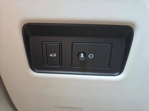 New 2026 Jaguar F-PACE R-Dynamic S image 22