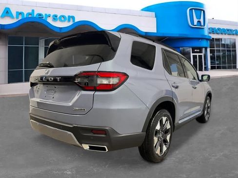 New 2026 Honda Pilot Touring image 5