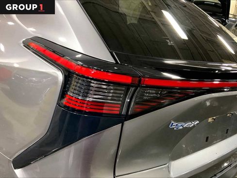 Used 2023 Toyota bZ4X XLE w/ Weather Package image 29