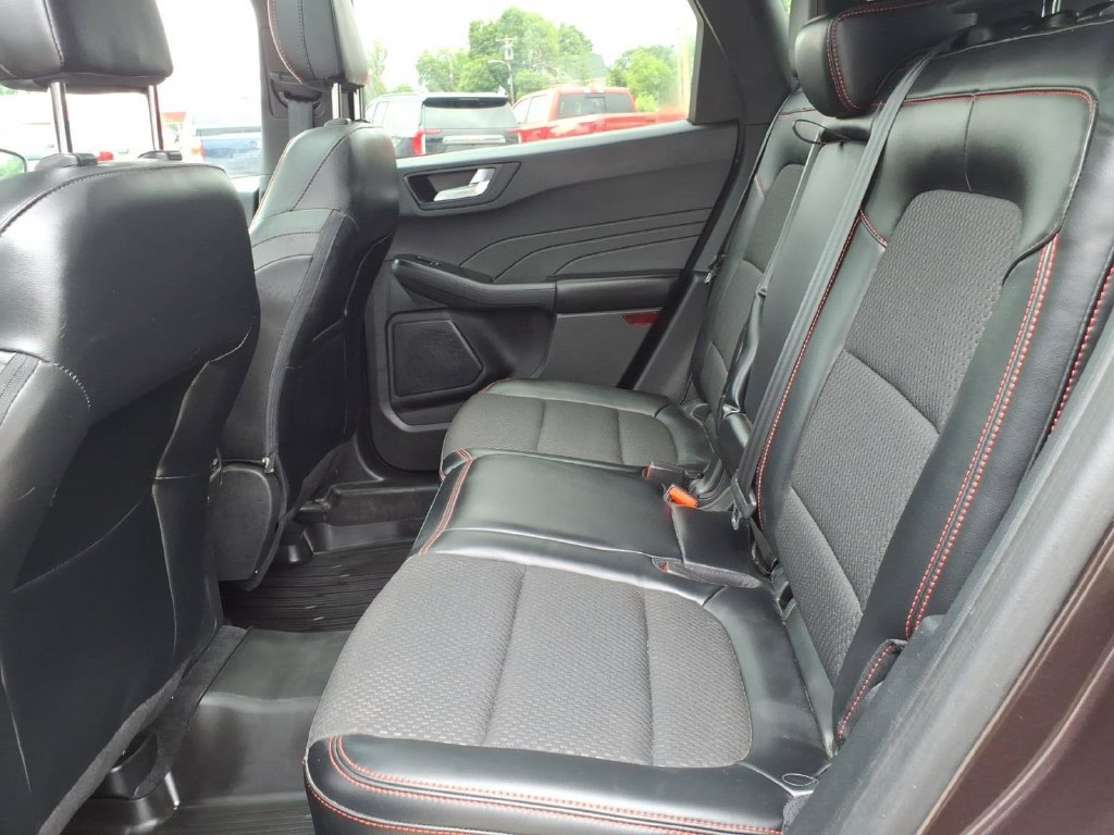 Used 2023 Ford Escape ST-Line w/ Tech Pack #1 AWD/4WD image 16
