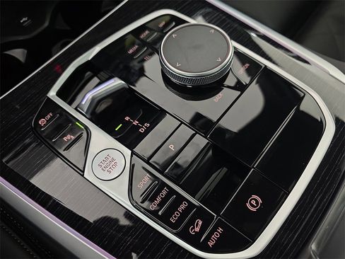 New 2026 BMW X5 xDrive40i w/ M Sport Package image 25