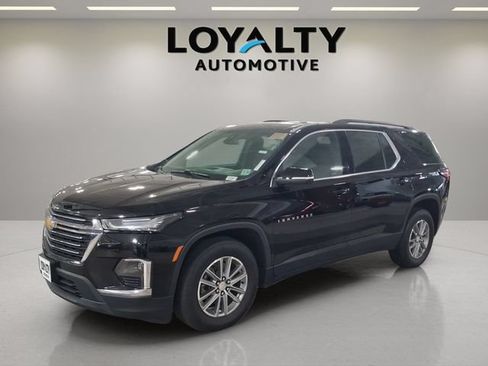 Used 2023 Chevrolet Traverse LT AWD/4WD image 1