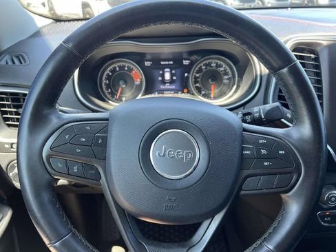 Used 2019 Jeep Cherokee Trailhawk w/ Cold Weather Group AWD/4WD image 21