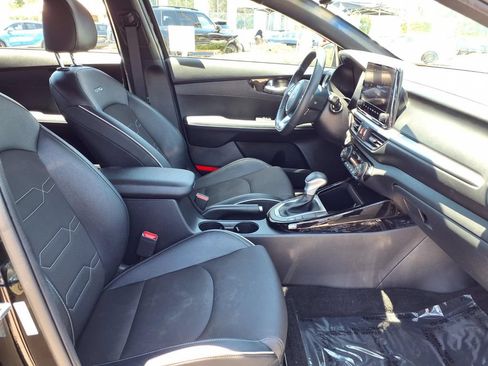 Certified 2023 Kia Forte GT-Line FWD image 8