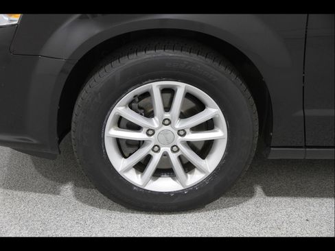 Used 2019 Dodge Grand Caravan SXT FWD image 21