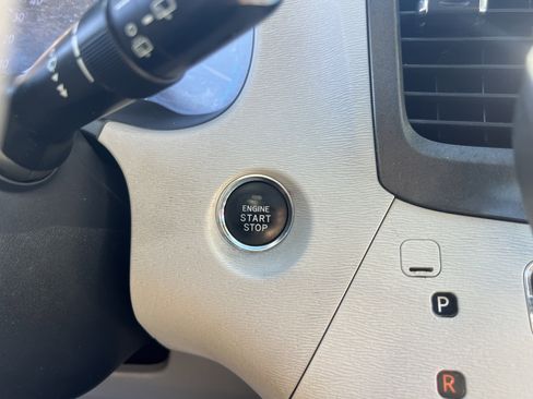 Used 2011 Toyota Sienna XLE image 34