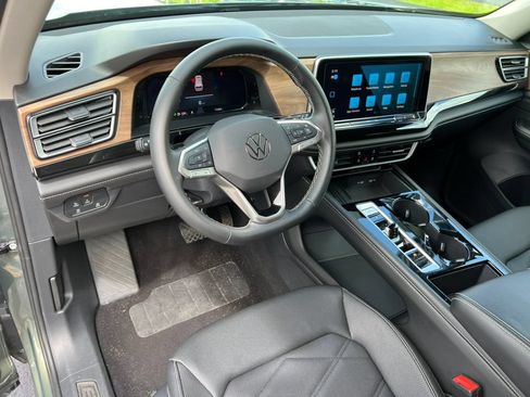 Used 2026 Volkswagen Atlas SE AWD/4WD image 17