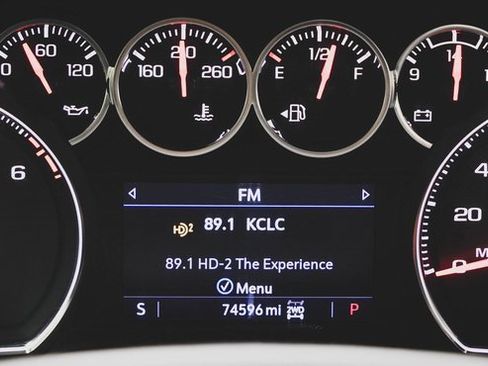 Used 2020 Chevrolet Silverado 1500 LT w/ Texas Edition image 9