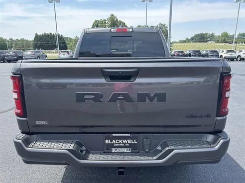 New 2026 RAM 1500 Express AWD/4WD image 4
