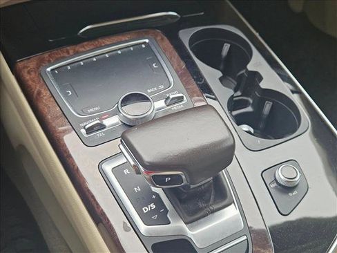 Used 2019 Audi Q7 3.0T Prestige w/ Prestige Package image 23