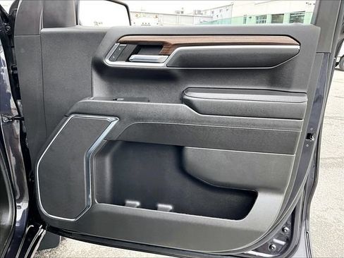 Used 2023 Chevrolet Silverado 1500 LT image 12