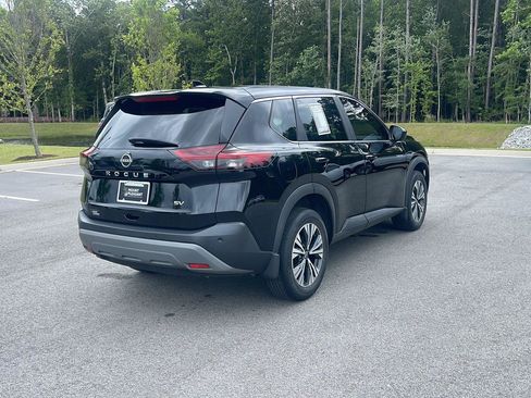 Used 2023 Nissan Rogue SV FWD image 7
